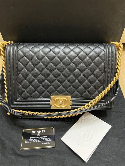 chanel boy 28cm